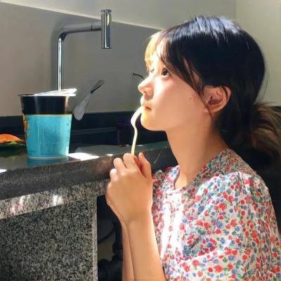 莺燕嬉春